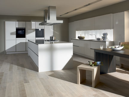 SieMatic S2 kitchen in Lotus White with integrated SieMaticGrid