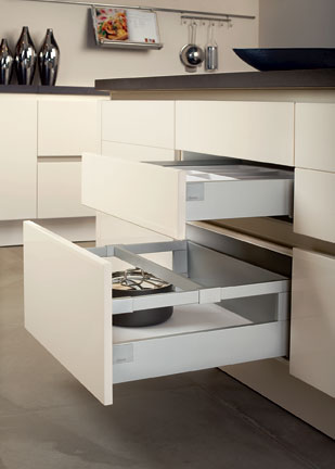 The new trend-setting SieMatic SF10 system of drawers and pullouts